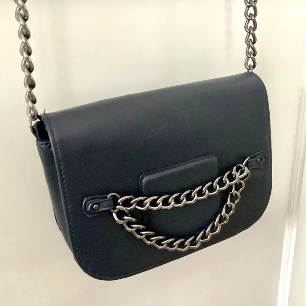 Rampage Faux Leather Gray Chain Strap Crossbody Purse gunmetal chain accents New - Picture 2 of 9